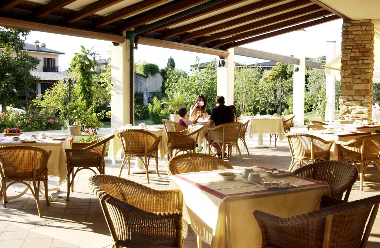 Hotel Belvedere Torri Del Benaco Exterior foto